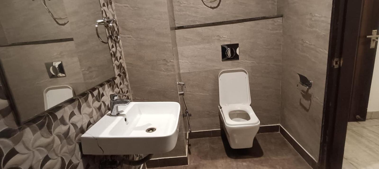 Embassy International 4* New Delhi