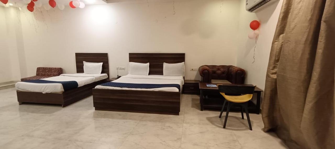 Hotel Embassy International